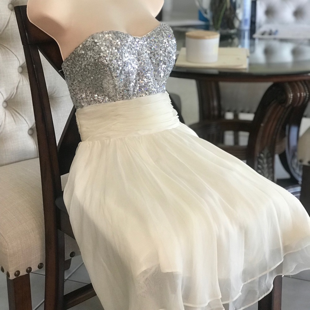 BEAUTIFUL PROM / PARTY DRESS